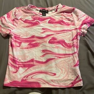 steertwear society pink and white swirl crop top. short sleeves. size Large